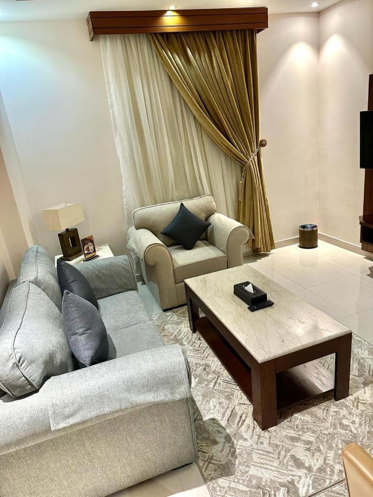 Sas Al Olaya Hotel Suites Al Khobar Ngoại thất bức ảnh