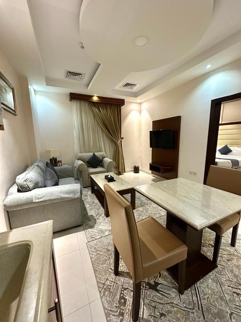 Sas Al Olaya Hotel Suites Al Khobar Ngoại thất bức ảnh
